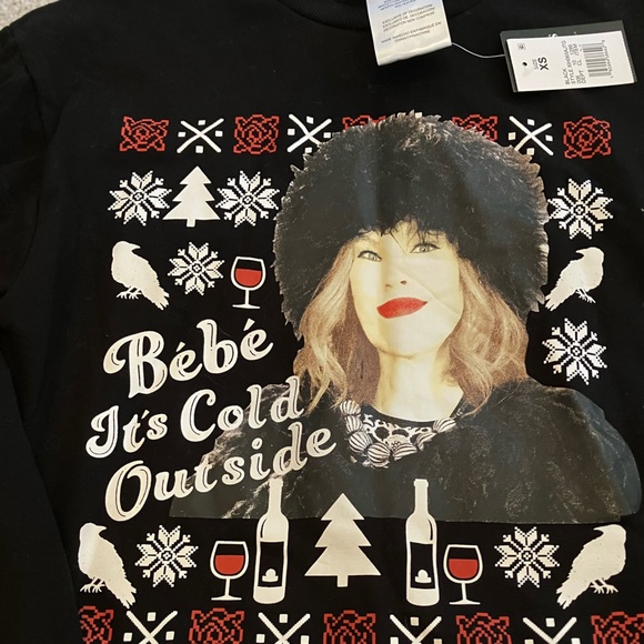 NWT Christmas Crewneck Long Sleeve Sweatshirt Bebe it’s Cold Outside - Picture 2 of 3